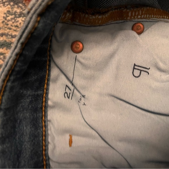 Pilcro Yaya mid rise cropped kick flare Jeans. Two tone seams - Picture 9 of 13